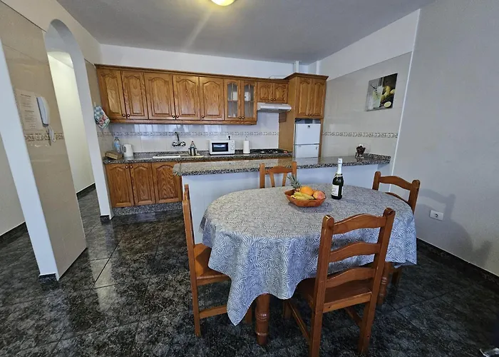 Mendoza I - * San Isidro (Tenerife)